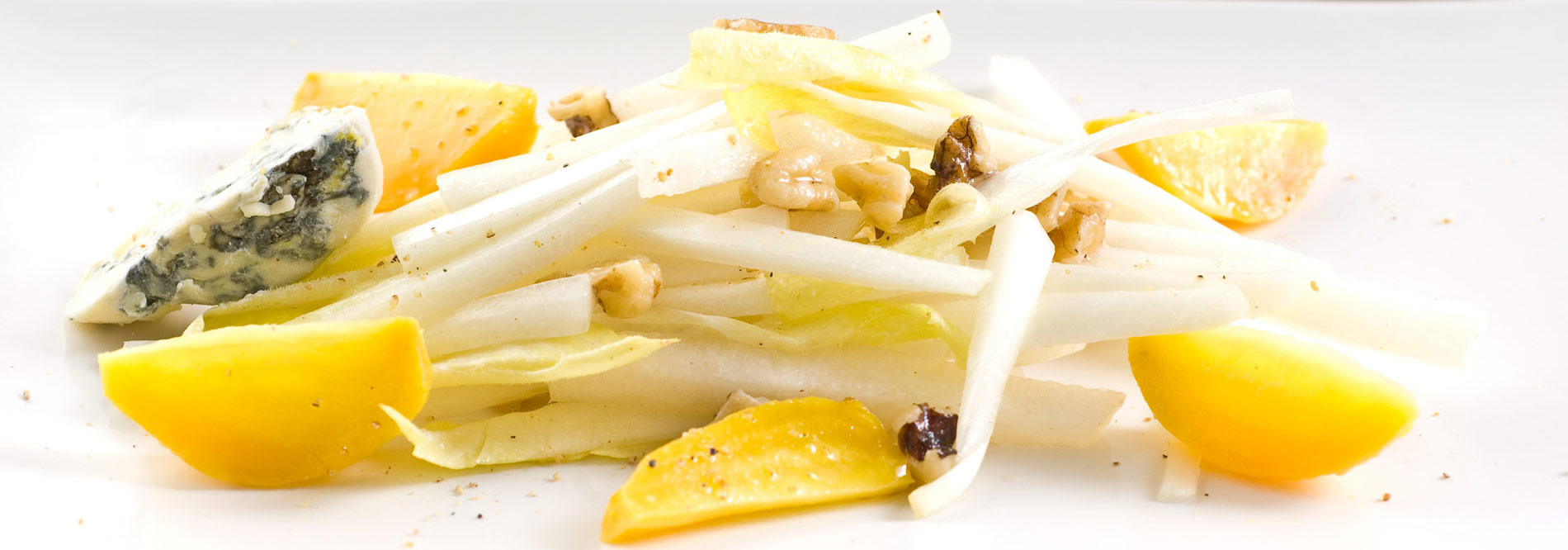 JI.071 Belgian endive with golden beets, Fourme d'Ambert bleu cheese and toasted walnuts